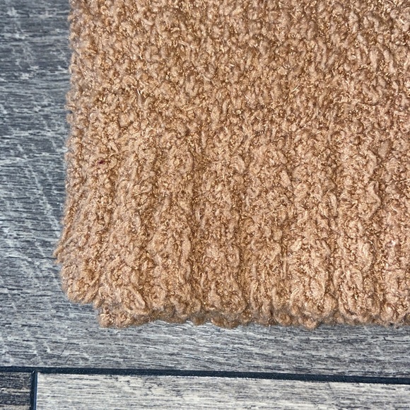 SOLD ON MERC - Picture 5 of 13